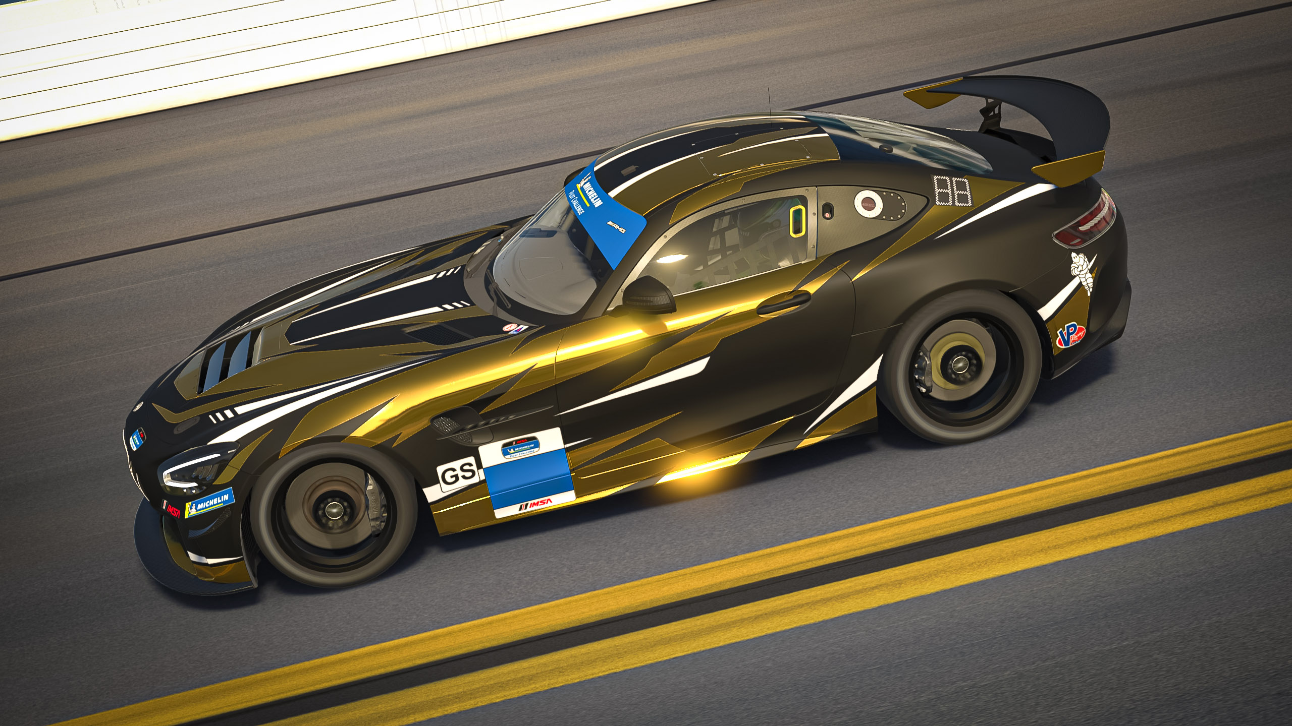 Mercedes AMG GT4 - 004